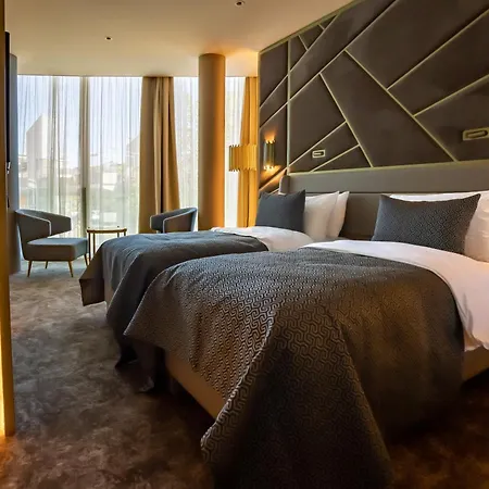 Art Rotterdam-fully Renovated 4* Rotterdam