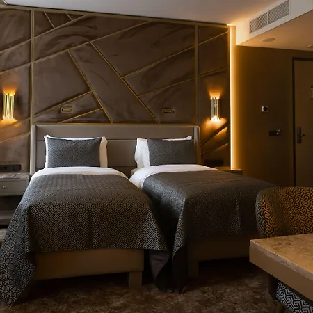 Art Rotterdam-fully Renovated Hotel