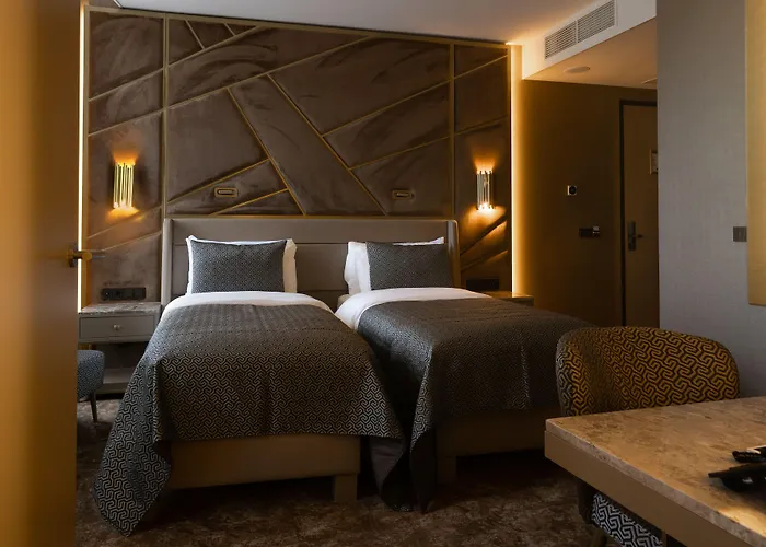 Art Rotterdam-fully Renovated Hotel